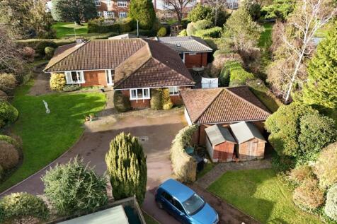 5 bedroom detached bungalow for sale