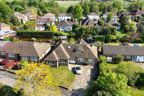Howell Hill Close, Epsom KT17 5 bed detached house for sale