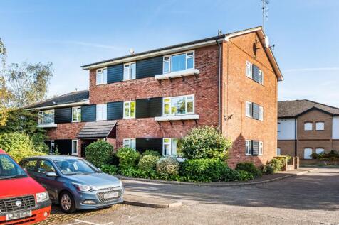 1 bedroom ground floor flat for sale
