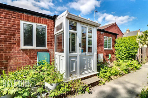 2 bedroom bungalow for sale