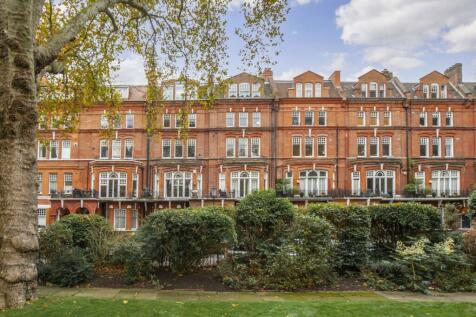 Elm Park Gardens, London SW10 3 bed flat for sale