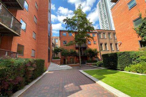 Lockes Yard, Great Marlborough Street 1 bed apartment for sale