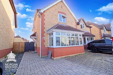 Steli Avenue, Canvey Island 3 bed semi