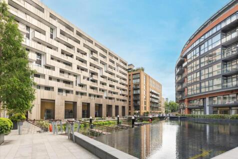 3 bedroom flat for sale