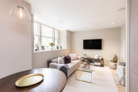 Studio flat for sale