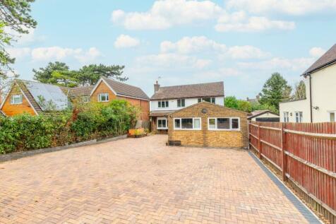 5 bedroom detached house for sale