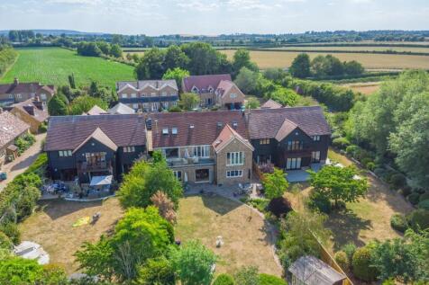 Hartop Close, Ivinghoe Aston 5 bed detached house for sale