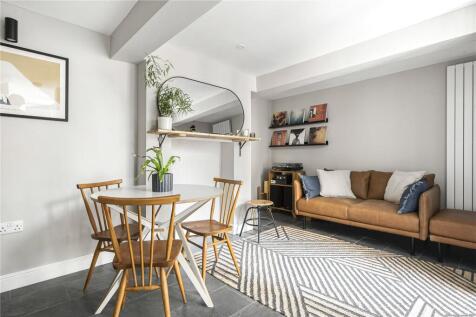 Spring Court, Abingdon, Oxford, OX14 2 bed terraced house for sale