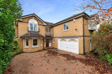 5 bedroom detached house for sale