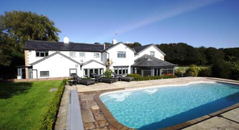 5 bedroom detached house for sale