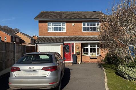 4 bedroom detached house for sale
