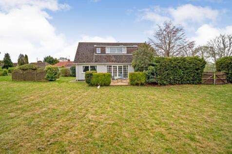 5 bedroom detached bungalow for sale