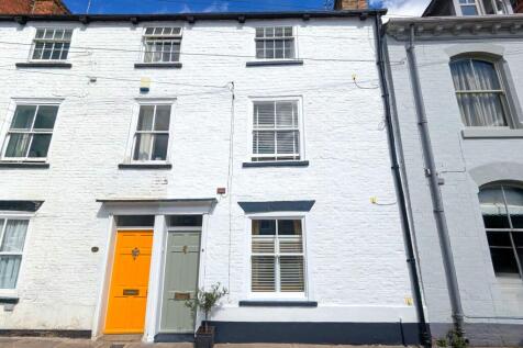 3 bedroom terraced house for sale
