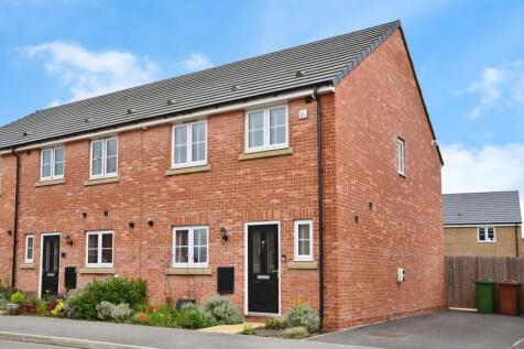 3 bedroom end of terrace house for sale