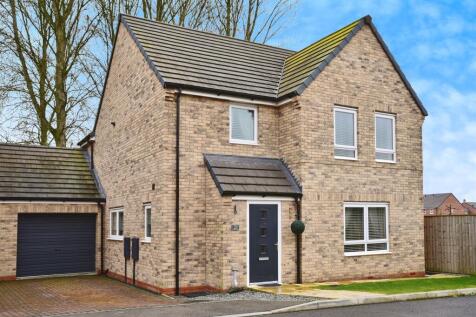 4 bedroom detached house for sale