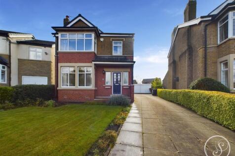 Temple Lane, Leeds 3 bed detached house for sale