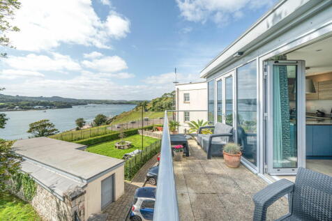 Maritime Square, Plymouth PL1 3 bed apartment for sale