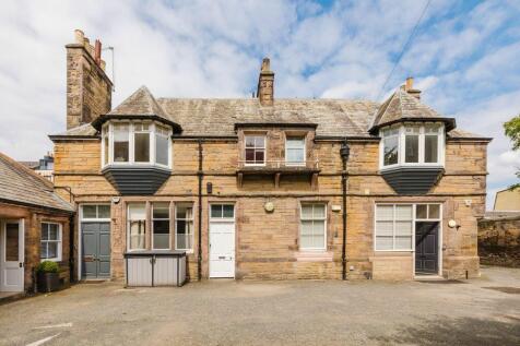 3 bedroom flat for sale