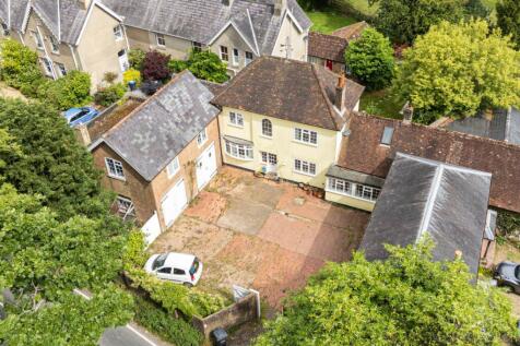 Turners Hill Road, Crawley RH10 4 bed detached house for sale