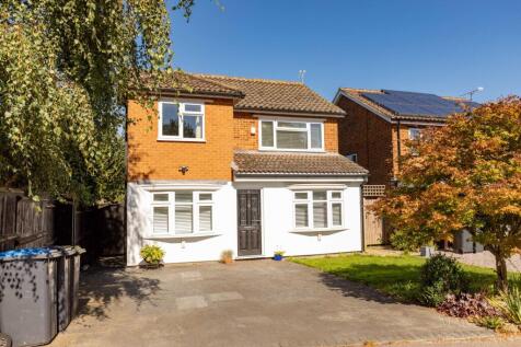 Bramble Close, Crawley RH10 4 bed detached house for sale