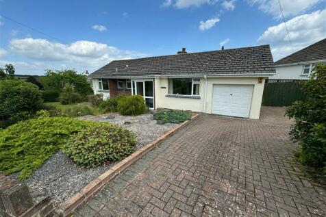 2 bedroom detached bungalow for sale