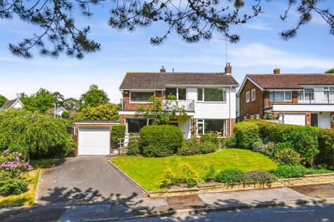 Lawn Close, Tenterden, Kent, TN30 4 bed detached house for sale
