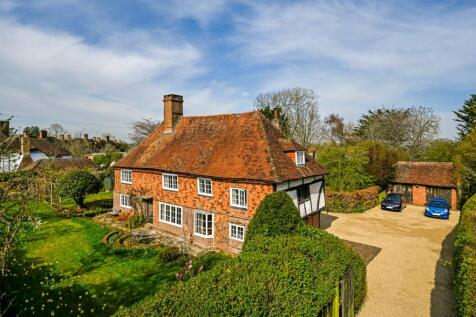 High Halden, Ashford, Kent, TN26 5 bed detached house for sale