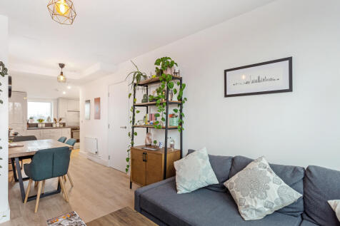 1 bedroom flat for sale