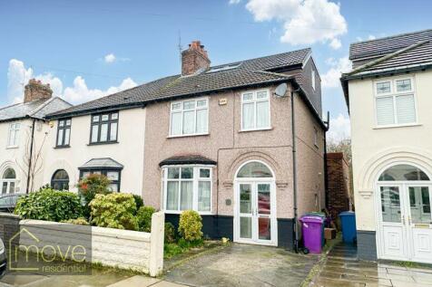 4 bedroom semi-detached house for sale