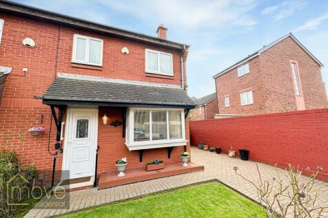 3 bedroom semi-detached house for sale