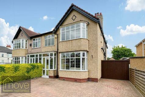 4 bedroom semi-detached house for sale