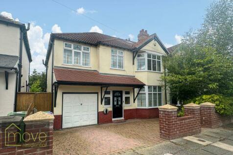 5 bedroom semi-detached house for sale