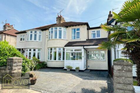 4 bedroom semi-detached house for sale