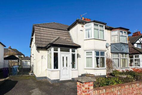 4 bedroom semi-detached house for sale