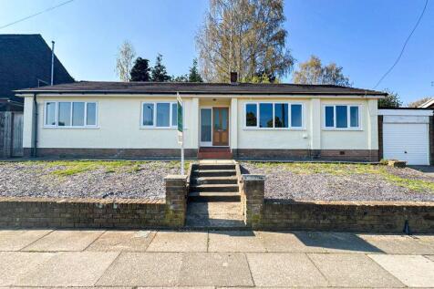 3 bedroom detached bungalow for sale