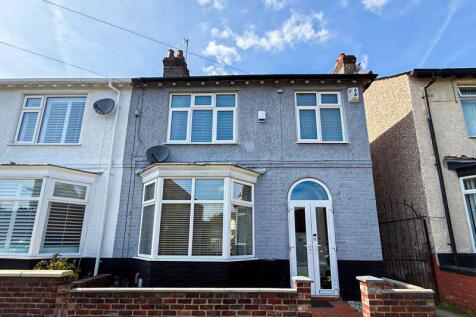 3 bedroom semi-detached house for sale