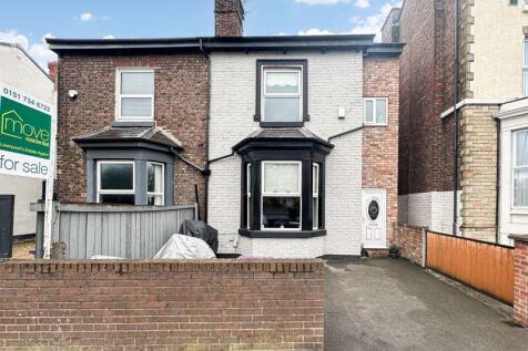 4 bedroom semi-detached house for sale