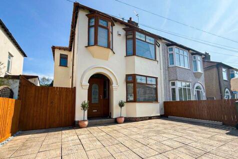 3 bedroom semi-detached house for sale