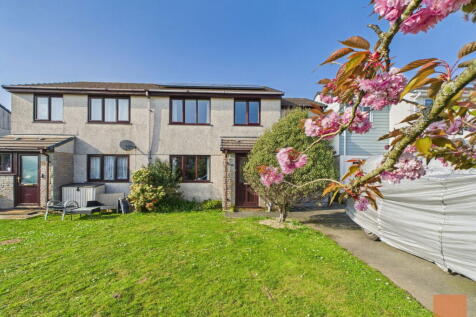 Glendale Crescent, Mount Hawke 4 bed semi