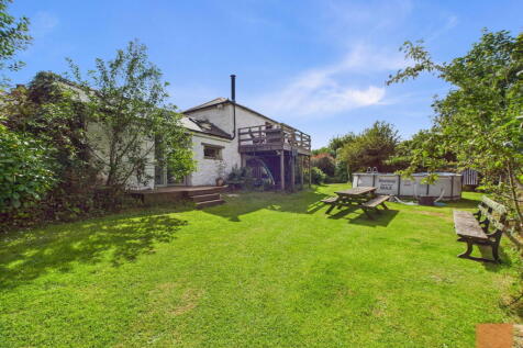 Chapel Terrace, Skinners Bottom, Near... 4 bed cottage for sale