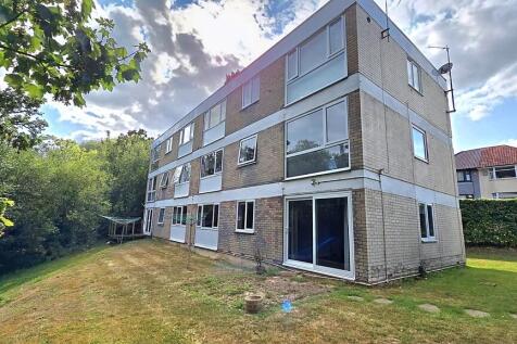 Lawrence Grove, Southampton 2 bed ground floor flat for sale