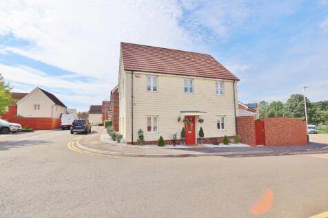 Lowewood Road, Essex, RM3 4 bed detached house for sale