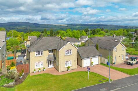 4 bedroom detached villa for sale