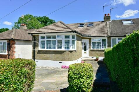 Aberdale Gardens, Potters Bar EN6 4 bed semi