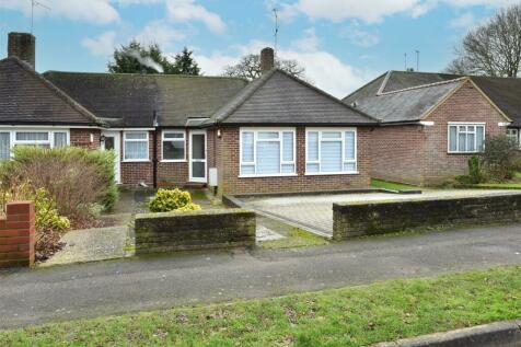 3 bedroom semi-detached bungalow for sale