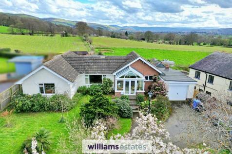 2 bedroom detached bungalow for sale