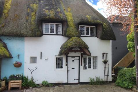 Main Road, Wyre Piddle WR10 2 bed cottage for sale