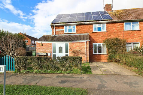 2 bedroom semi-detached house for sale