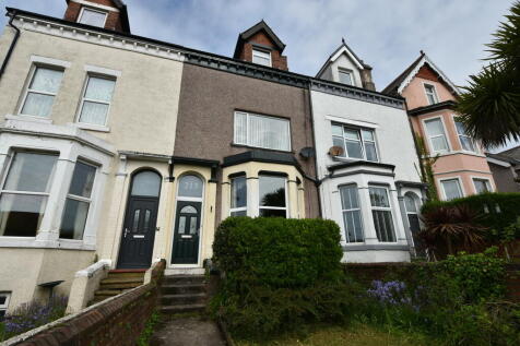 5 bedroom terraced house for sale