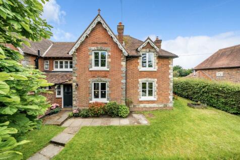 Eridge Road, Groombridge, TN3 4 bed semi